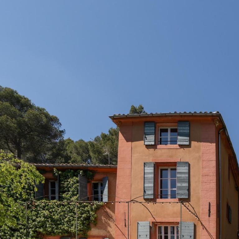 Unique & artistic country house, close to Aix - Villa - 24