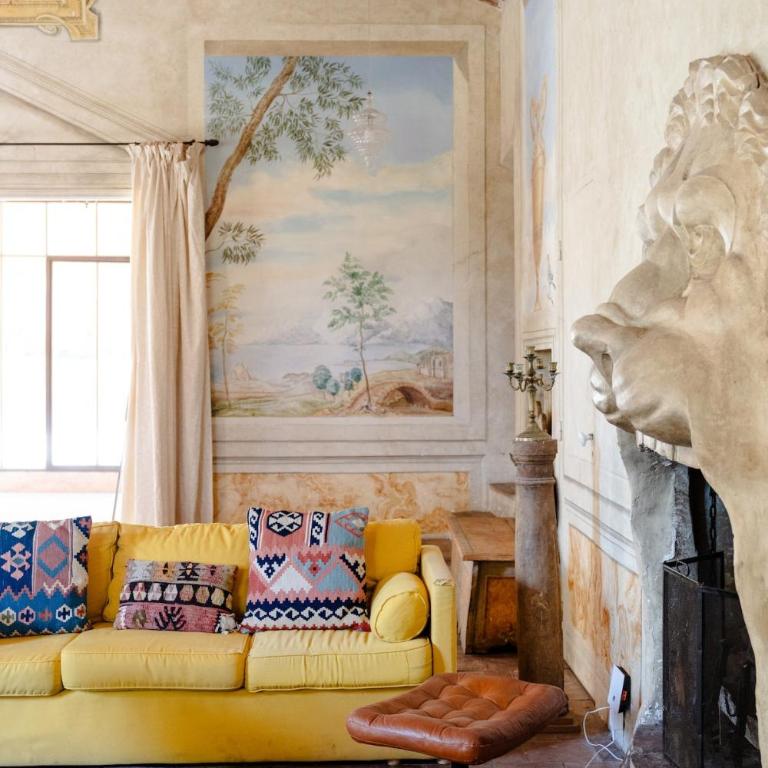 Unique & artistic country house, close to Aix - Villa - 35