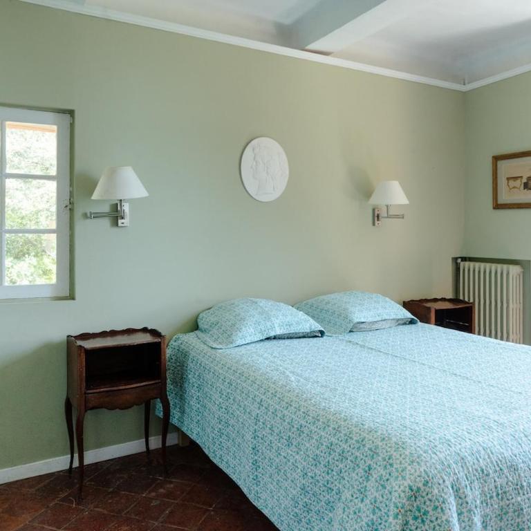 Unique & artistic country house, close to Aix - Villa - 38