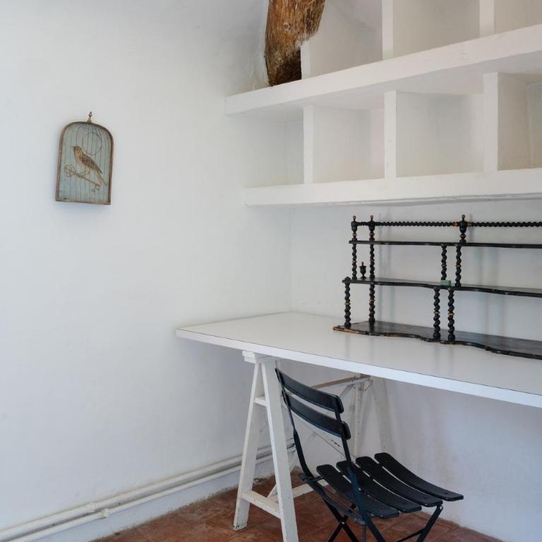 Unique & artistic country house, close to Aix - Villa - 48