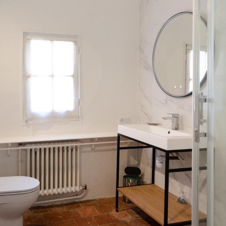 Unique & artistic country house, close to Aix - Villa - 49