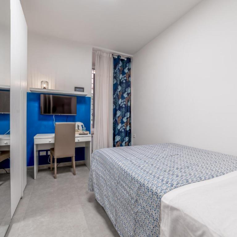 Cozy Enna Rooms - Metro Re di Roma & WiFi - Camera Matrimoniale con Bagno Privato Esterno - 1