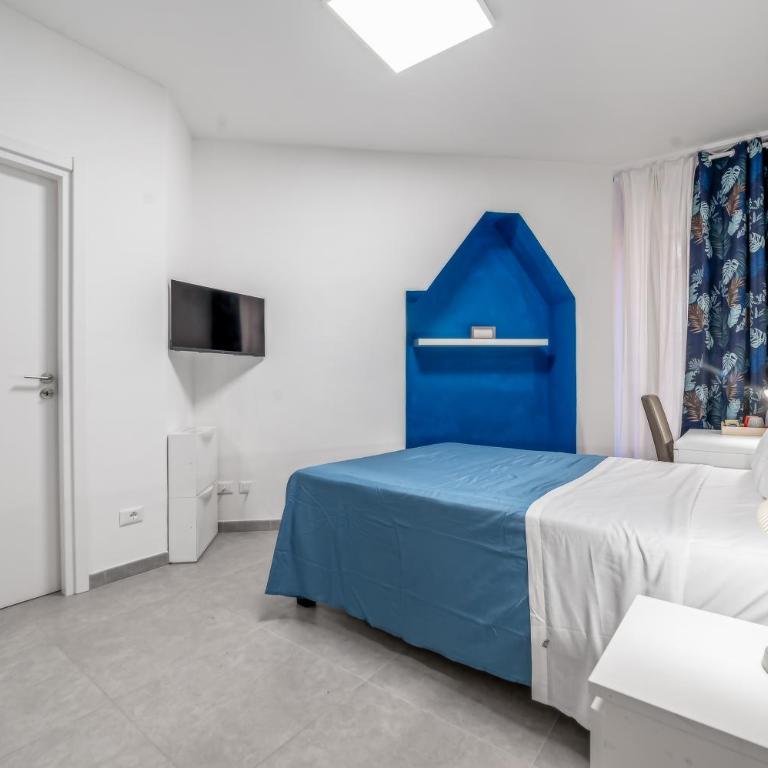 Cozy Enna Rooms - Metro Re di Roma & WiFi - Camera Matrimoniale con Bagno Privato - 3