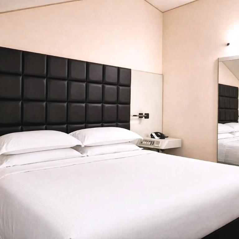 Phi Hotel Principe - Camera Matrimoniale Budget - 3