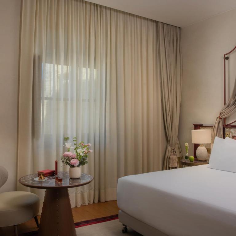 Porta Rossa Hotel Firenze, Colbert Collection - Bartolini Suite With Frescos - 6
