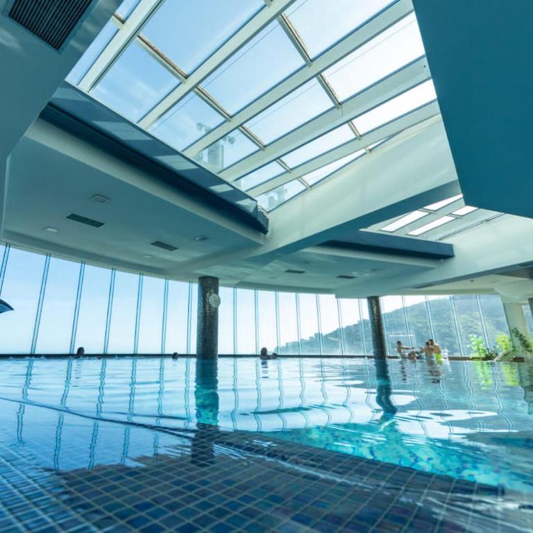 Amazing views luxury apartments in hotel Tre canne with free garage parking - One-Bedroom Apartment - 13