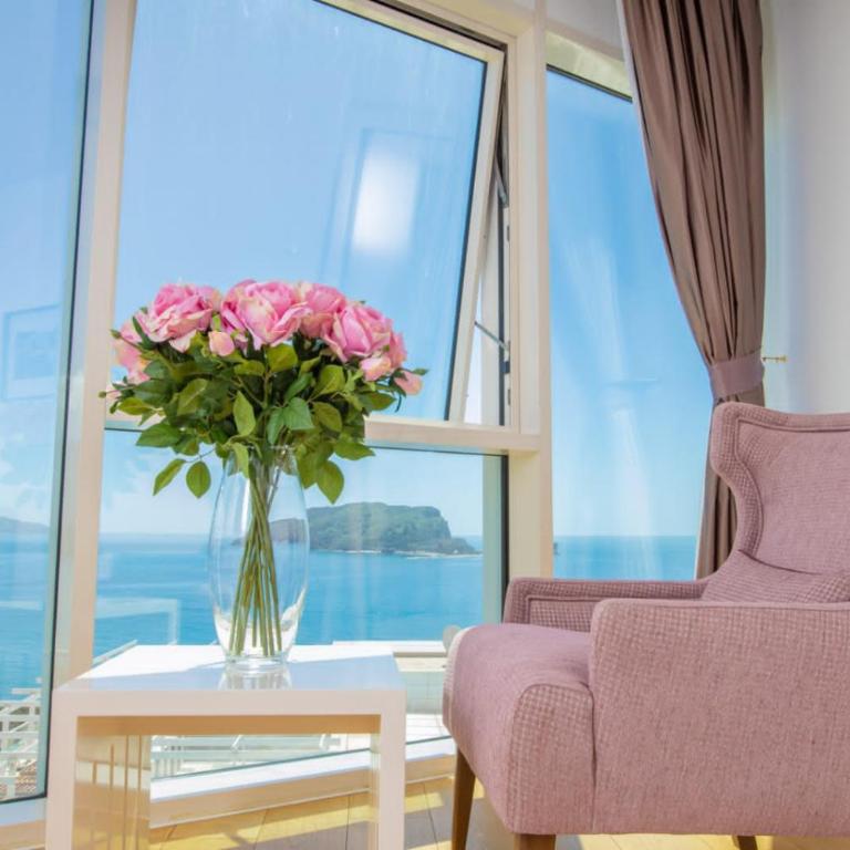 Amazing views luxury apartments in hotel Tre canne with free garage parking - One-Bedroom Apartment - 1