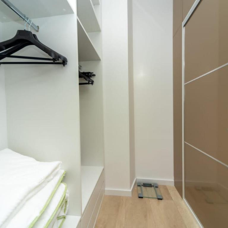Amazing views luxury apartments in hotel Tre canne with free garage parking - One-Bedroom Apartment - 60