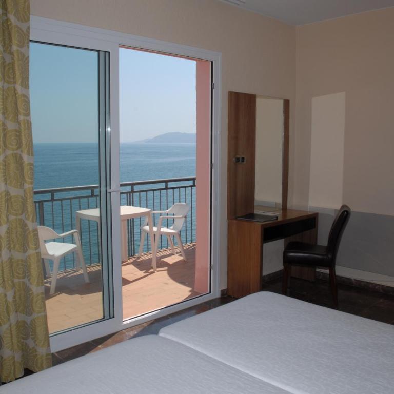 Hotel Grifeu y Restaurant - Costa Brava - Habitación Doble con balcón y vistas al mar - 6