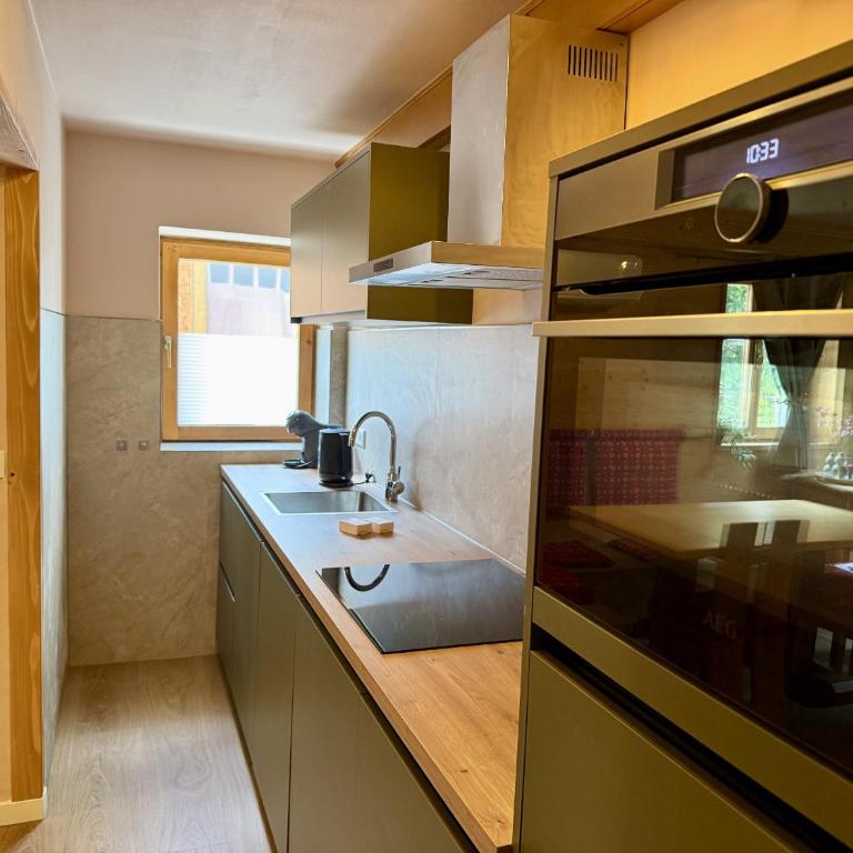 Dolomites Red Heart Lake View - Appartamento con Vista Lago - 12