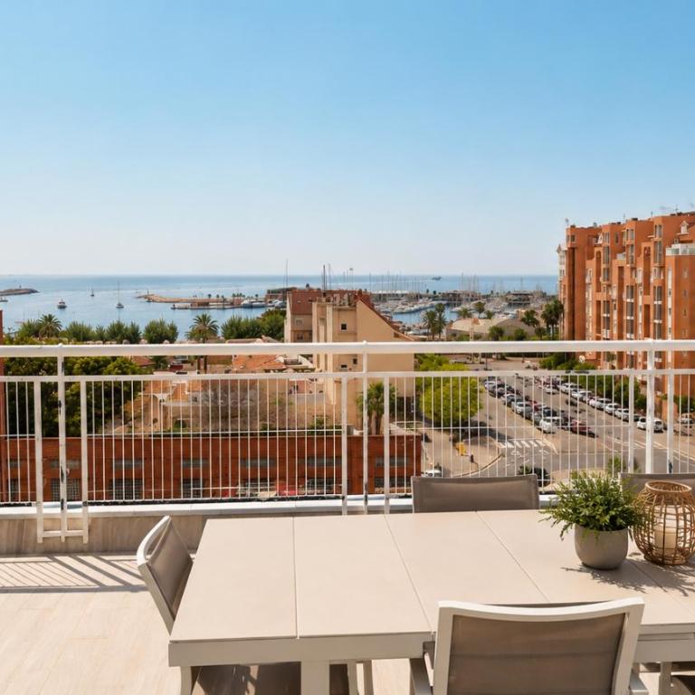 Ático Prestige Dénia con gran terraza, jacuzzi y ubicación céntrica con vistas al mar by Family Homes Rentals - Apartamento tipo ático de 4 dormitorios - 1