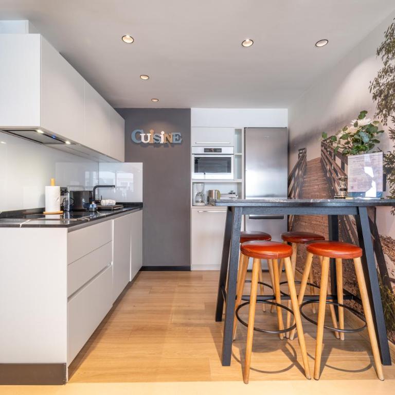 Marbella First Line Beach - Apartamento de 2 dormitorios con vistas al mar - 25