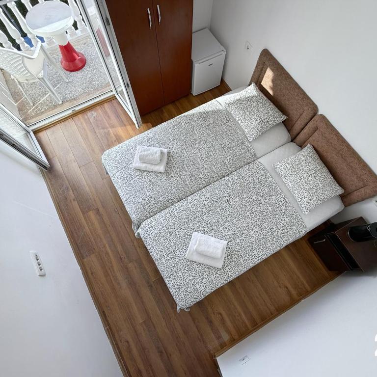 Villa Sara Wellness, Bar, Sutomore - Dvokrevetna Soba sa Zasebnim Krevetima i Pogledom na More - 1