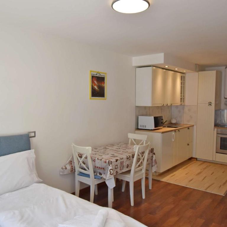 Emerald Studio Apartment - Monolocale con Balcone - 10