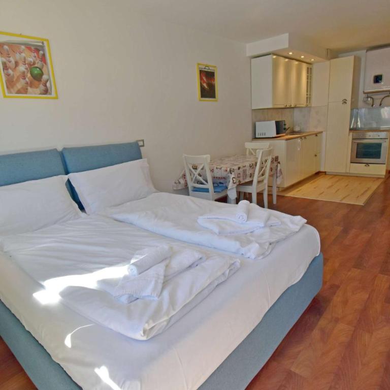 Emerald Studio Apartment - Monolocale con Balcone - 13