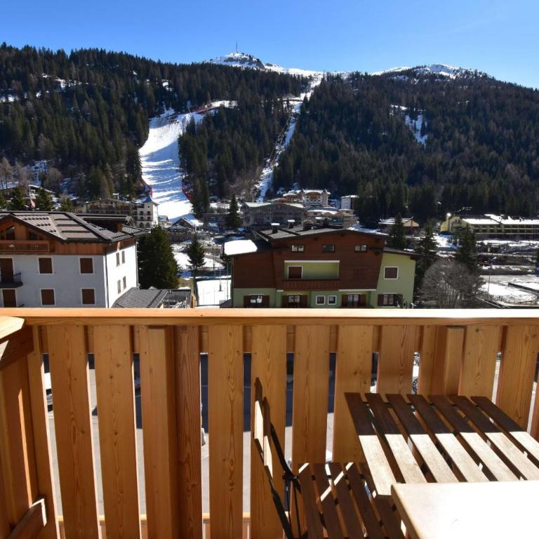 Emerald Studio Apartment - Monolocale con Balcone - 35