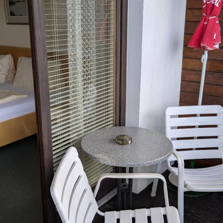 Hotel Garni Vindobona - Doppelzimmer mit Balkon - 2