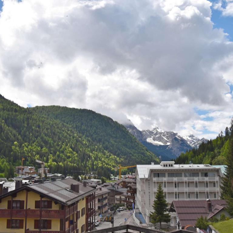 Dolomiti 3-TRE Appartamento - Appartamento con 2 Camere da Letto e con Vista Montagna - 48