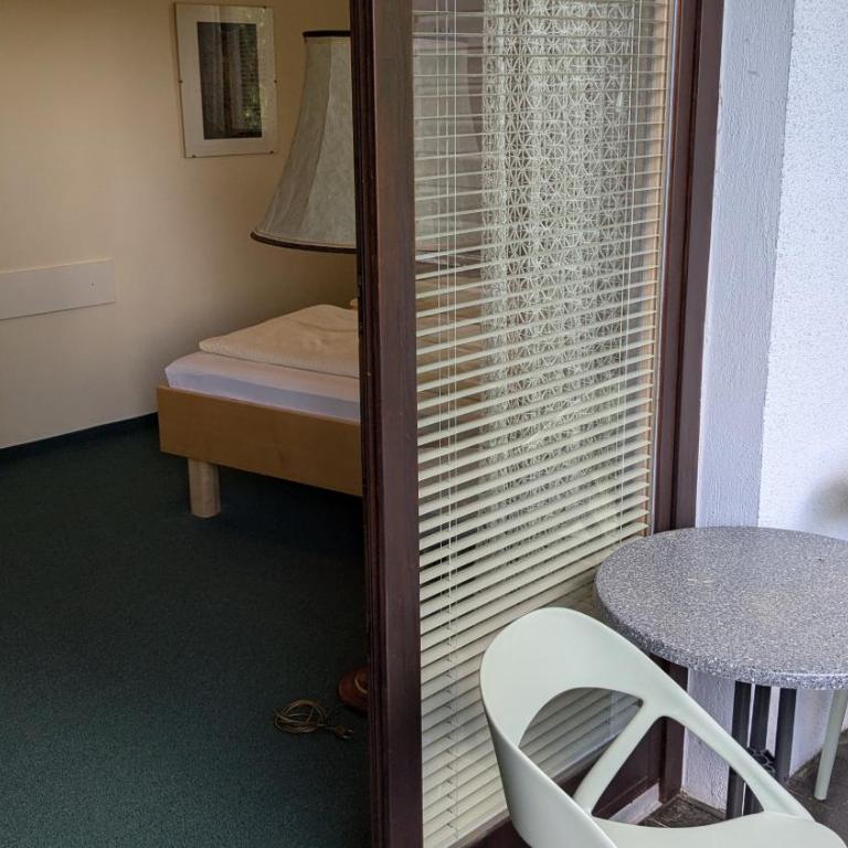 Hotel Garni Vindobona - Doppelzimmer mit Balkon - 7