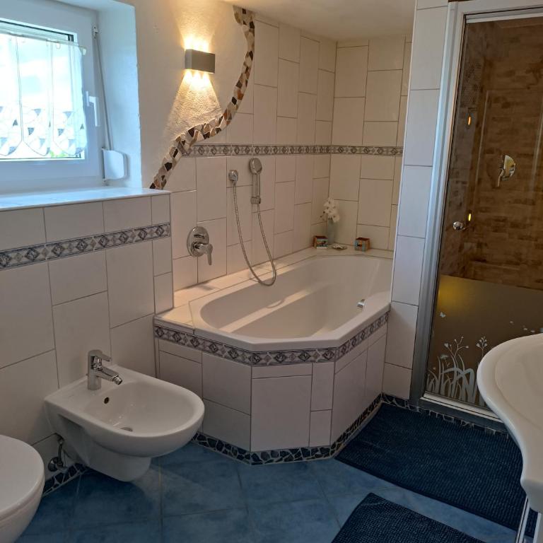 Haus Allgäublick bei Kronburg - Alleinlage mit Sauna, Kamin und eingezäuntem Garten - Haus mit 3 Schlafzimmern - 8