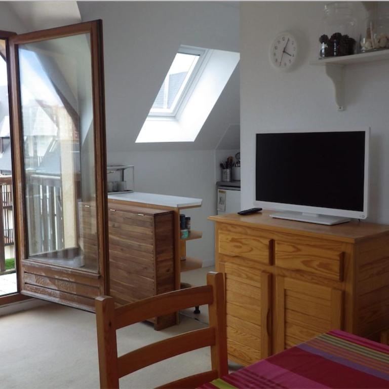 Nice Flat 2 Steps From The Beach - 2 bedrooms - Apartment - 10