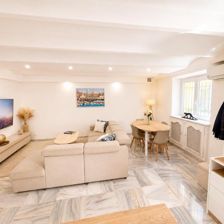 Quiet Private Apartment - 2min Train Station - 5min Palais Croisette - Private entrance - Appartement 2 Chambres avec Terrasse - 17