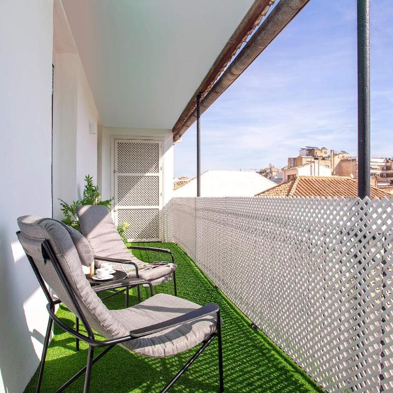 Genteel Home San Anton Granada - Three-Bedroom Apartment with Balcony - 14