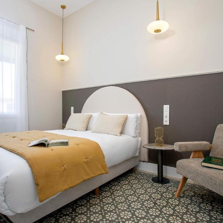 Genteel Home San Anton Granada - Three-Bedroom Apartment with Balcony - 11
