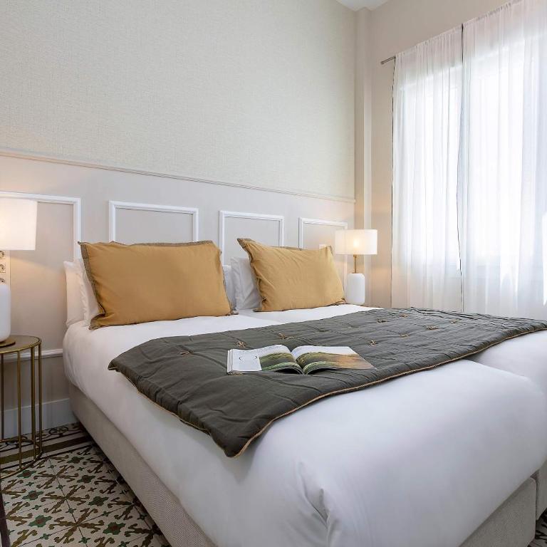 Genteel Home San Anton Granada - Three-Bedroom Apartment with Balcony - 15