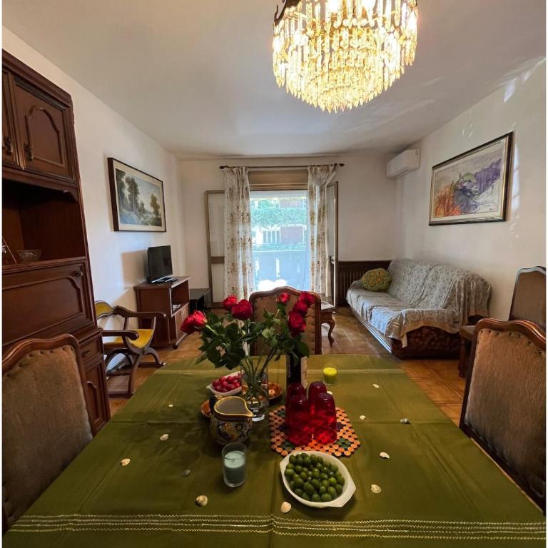Casa Genziana - Ampi Spazi, Terrazza, Parcheggio, AC - Appartamento con 2 Camere da Letto - 2