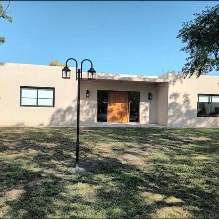 Casa de campo en barrio cerrado - Four-Bedroom House - 1