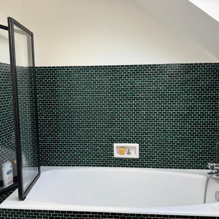 Villa élégante 5 chambres - 24H du Mans - Piscine Chauffée & Garage - Haus mit 4 Schlafzimmern - 31