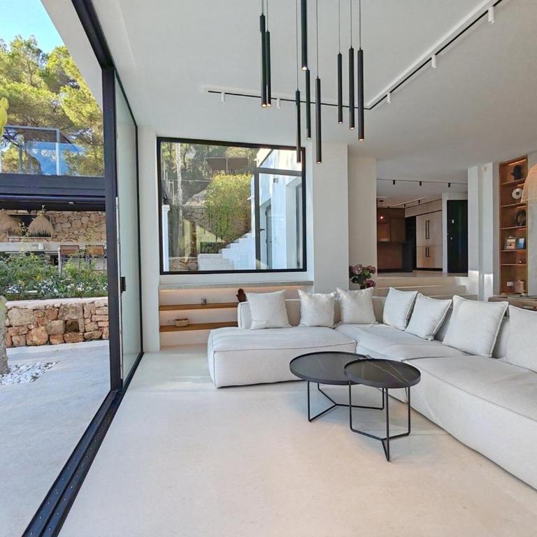 Modern Fully Renovated Villa with Panoramic Sea & Salinas Views - One-Bedroom Villa - 34