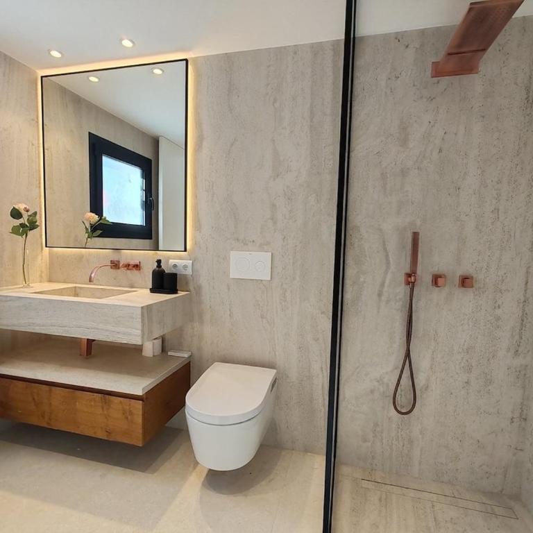 Modern Fully Renovated Villa with Panoramic Sea & Salinas Views - One-Bedroom Villa - 38