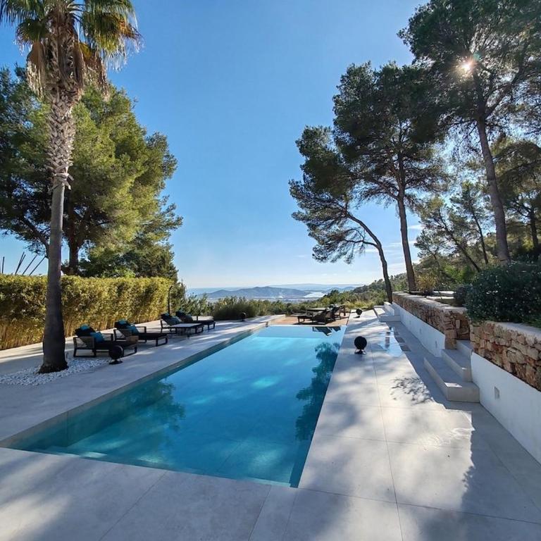 Modern Fully Renovated Villa with Panoramic Sea & Salinas Views - One-Bedroom Villa - 59