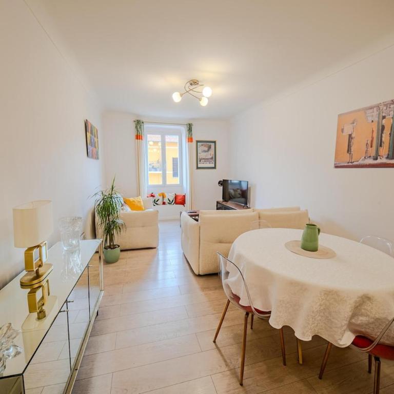 Port Lympia lovely Apartment with Balcony AC - Appartement 1 Chambre - 4