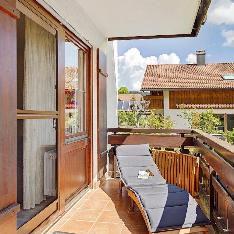 Ferienwohnung Vogel - Superior Apartment mit 1 Schlafzimmer und Balkon - 2
