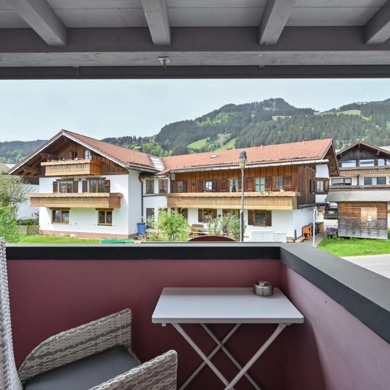 Vintage Hotel Charivari- Sommer Hörnerbahnen kostenlos mit Restaurant - Einzelzimmer mit Balkon - 1
