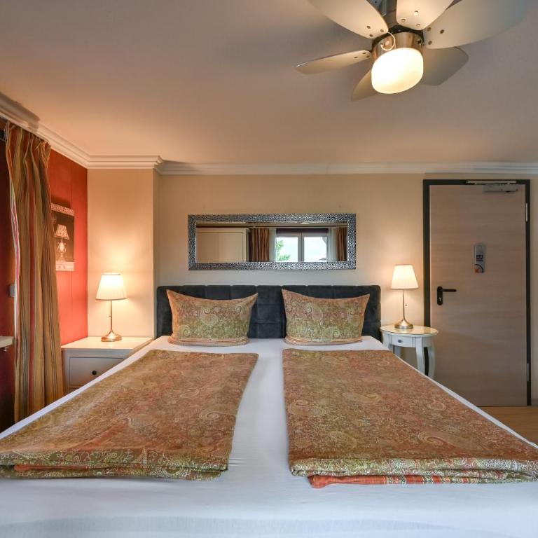 Vintage Hotel Charivari- Sommer Hörnerbahnen kostenlos mit Restaurant - Doppelzimmer mit Balkon - 2