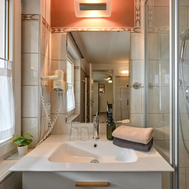 Vintage Hotel Charivari- Sommer Hörnerbahnen kostenlos mit Restaurant - Doppelzimmer mit Balkon - 18