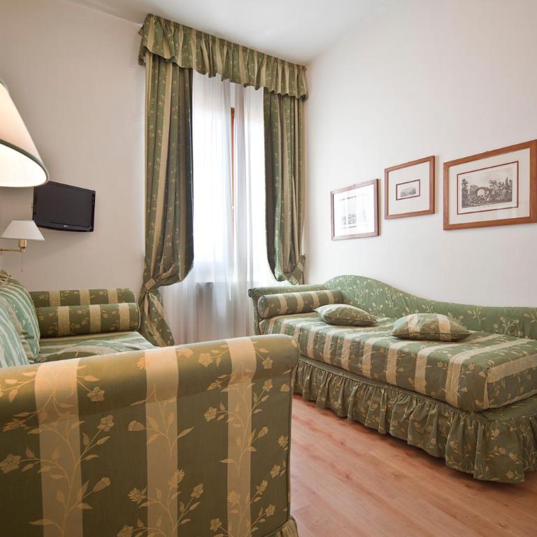 Hotel Italia - Camera Familiare - 7