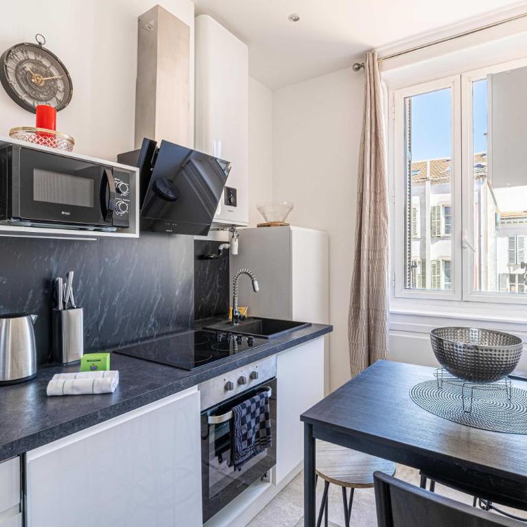 Modern apartment a c 1BR 4P - Heart of Cannes - One-Bedroom Apartment - 5