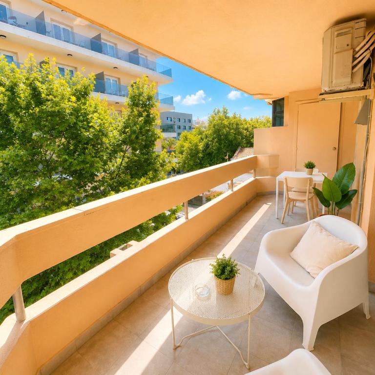Magnolia Central Apartment III Big Terrace & Free Parking - One-Bedroom Apartment - 13