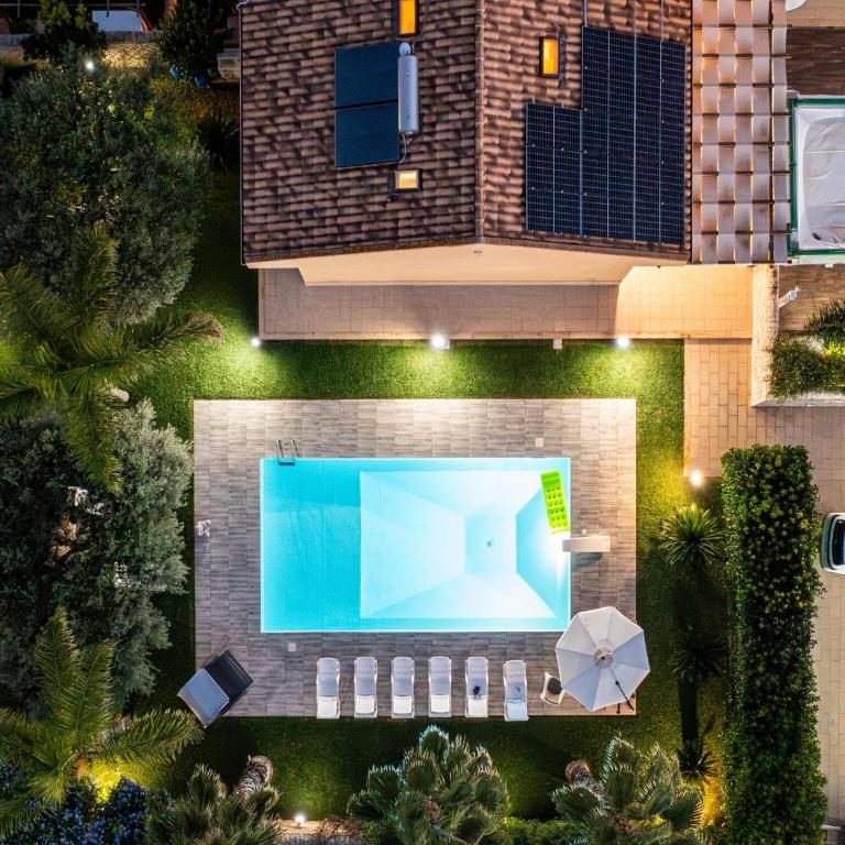 Spacious Coastal Villa with Pool in Scicli - Villa - 6