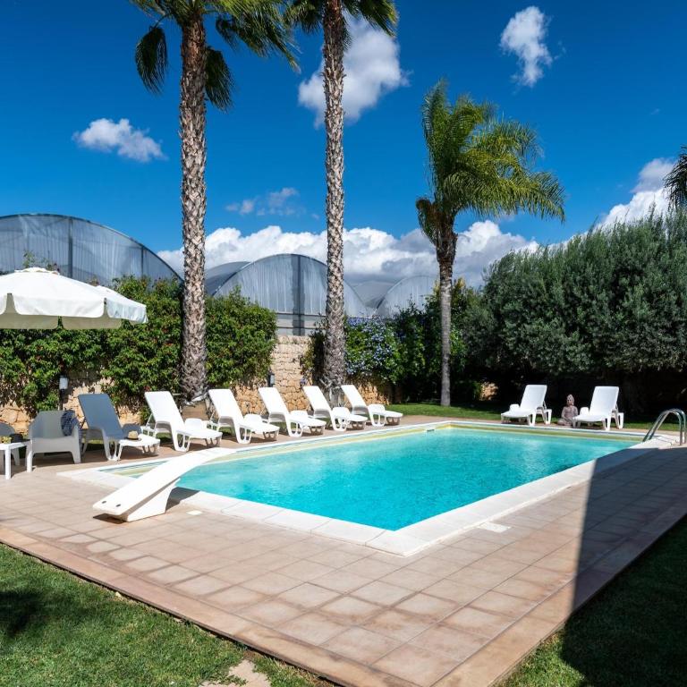 Spacious Coastal Villa with Pool in Scicli - Villa - 7