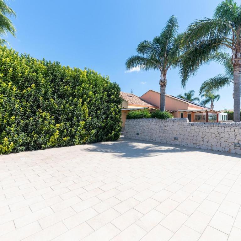 Spacious Coastal Villa with Pool in Scicli - Villa - 31