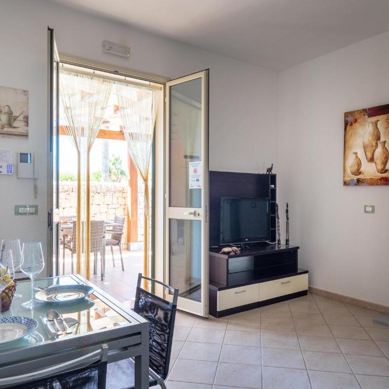 Spacious Coastal Villa with Pool in Scicli - Villa - 10
