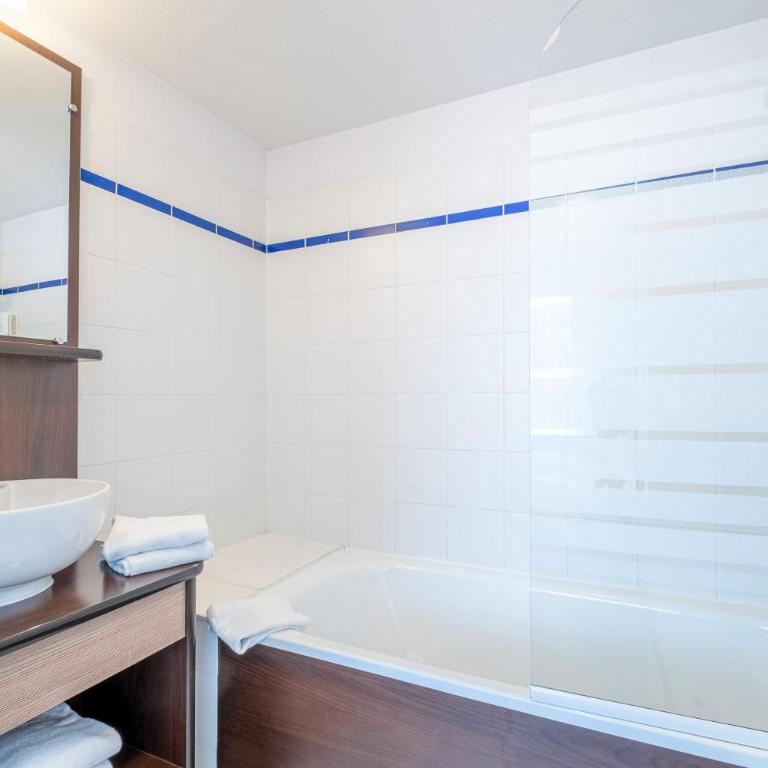 Zenitude Hôtel-Résidences Les Hauts d'Annecy - Appartement - 6