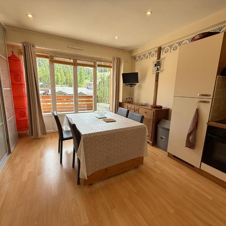 T2 au coeur de la galerie commerciale - Appartement 1 Chambre - 3