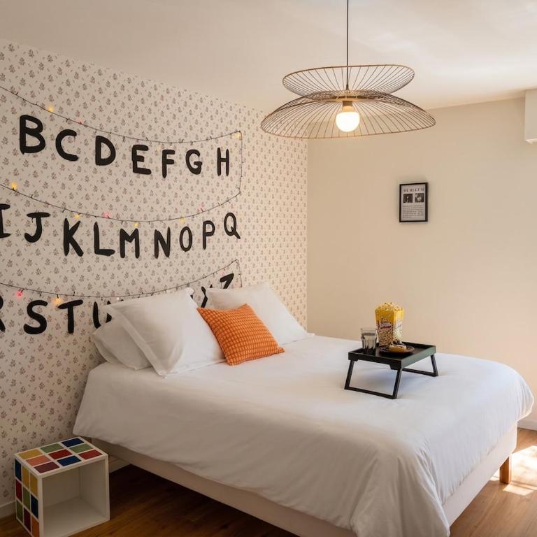 Stranger Pop, Balcon, gare et centre ville - Apartment mit 1 Schlafzimmer - 2